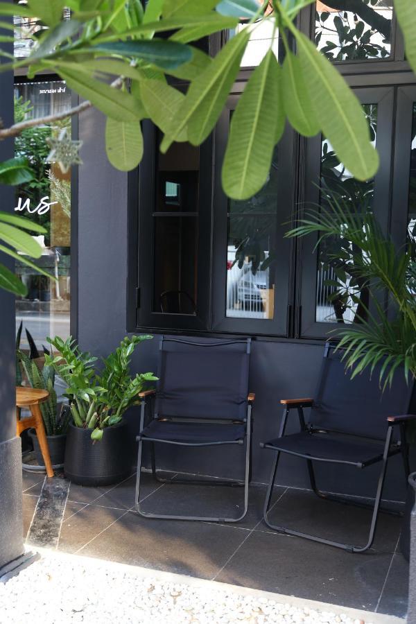Another Haus Bangkok Exteriör bild